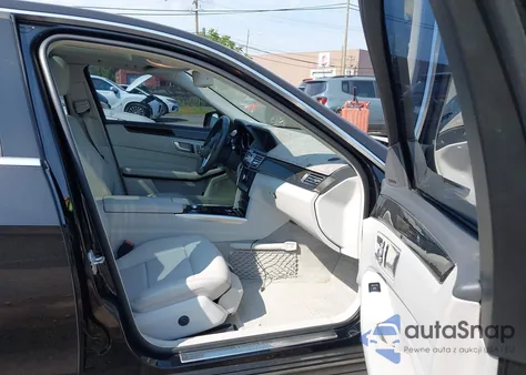 2014 Mercedes-Benz E 350 4Matic z USA, uszkodzony, nr VIN WDDHF8JB6EB030170